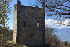 tours-de-montmayeur-02